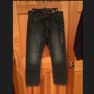 32/32 American Eagle Dark Wash Slim Straight Jeans